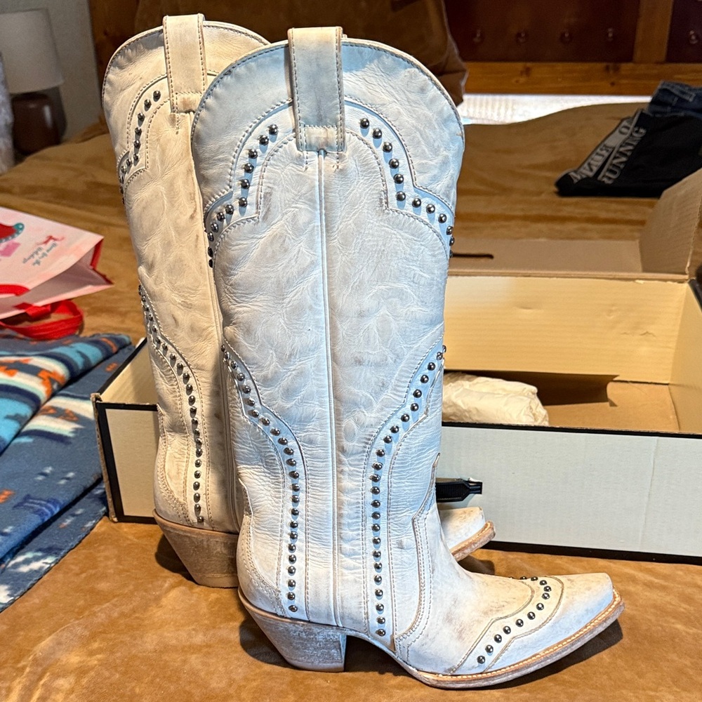 Idyllwind White Studded Cowboy Boots